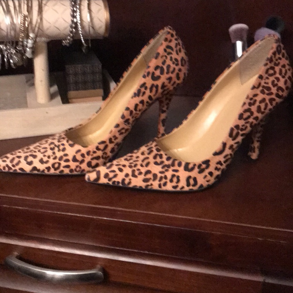 Gorgeous Leopard  Print Heels Gently Loved ❤️👠